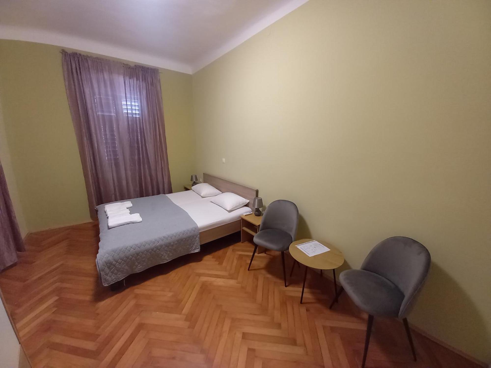 Oskar Amphitheater Apartments And Rooms With Free Parking Pula Quarto foto