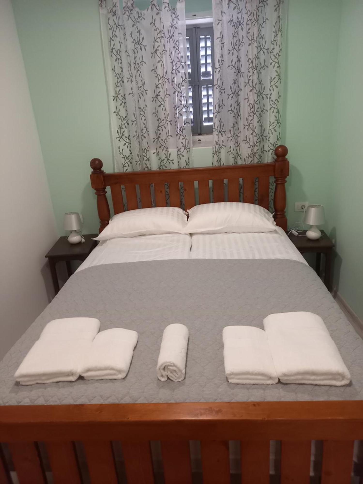 Oskar Amphitheater Apartments And Rooms With Free Parking Pula Quarto foto