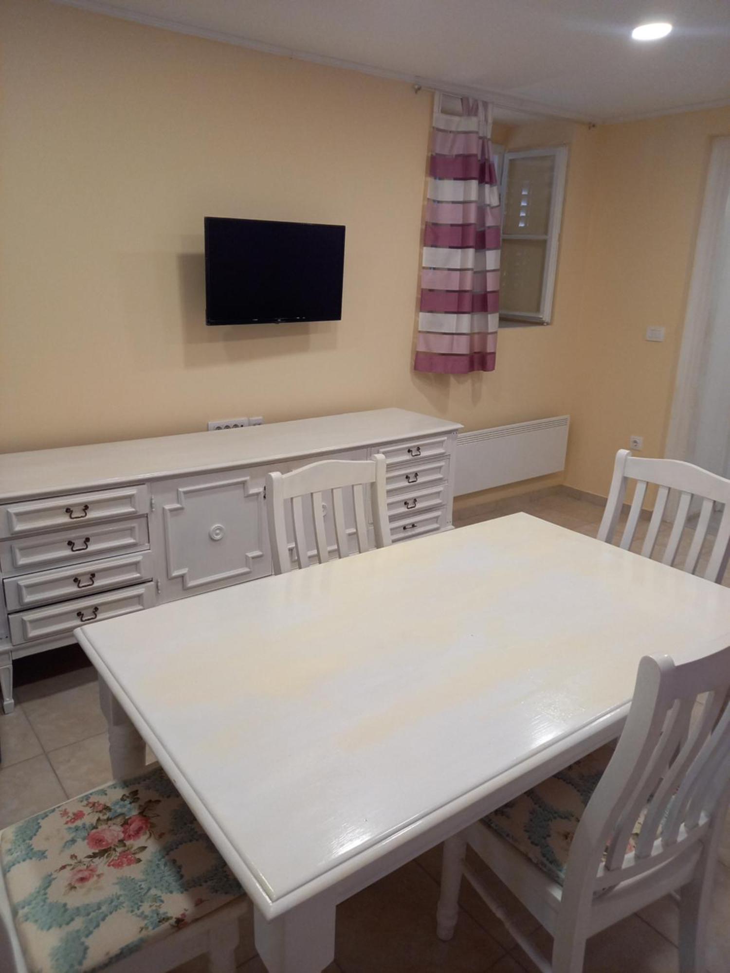 Oskar Amphitheater Apartments And Rooms With Free Parking Pula Quarto foto
